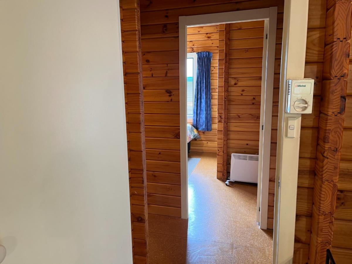 האנמר ספרינגס 13 Caverhill Close מראה חיצוני תמונה
