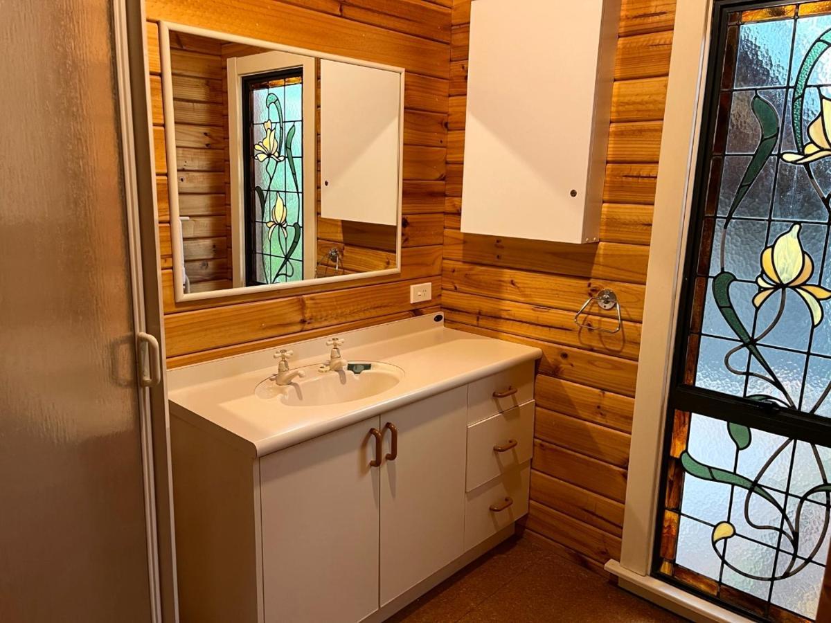 האנמר ספרינגס 13 Caverhill Close מראה חיצוני תמונה